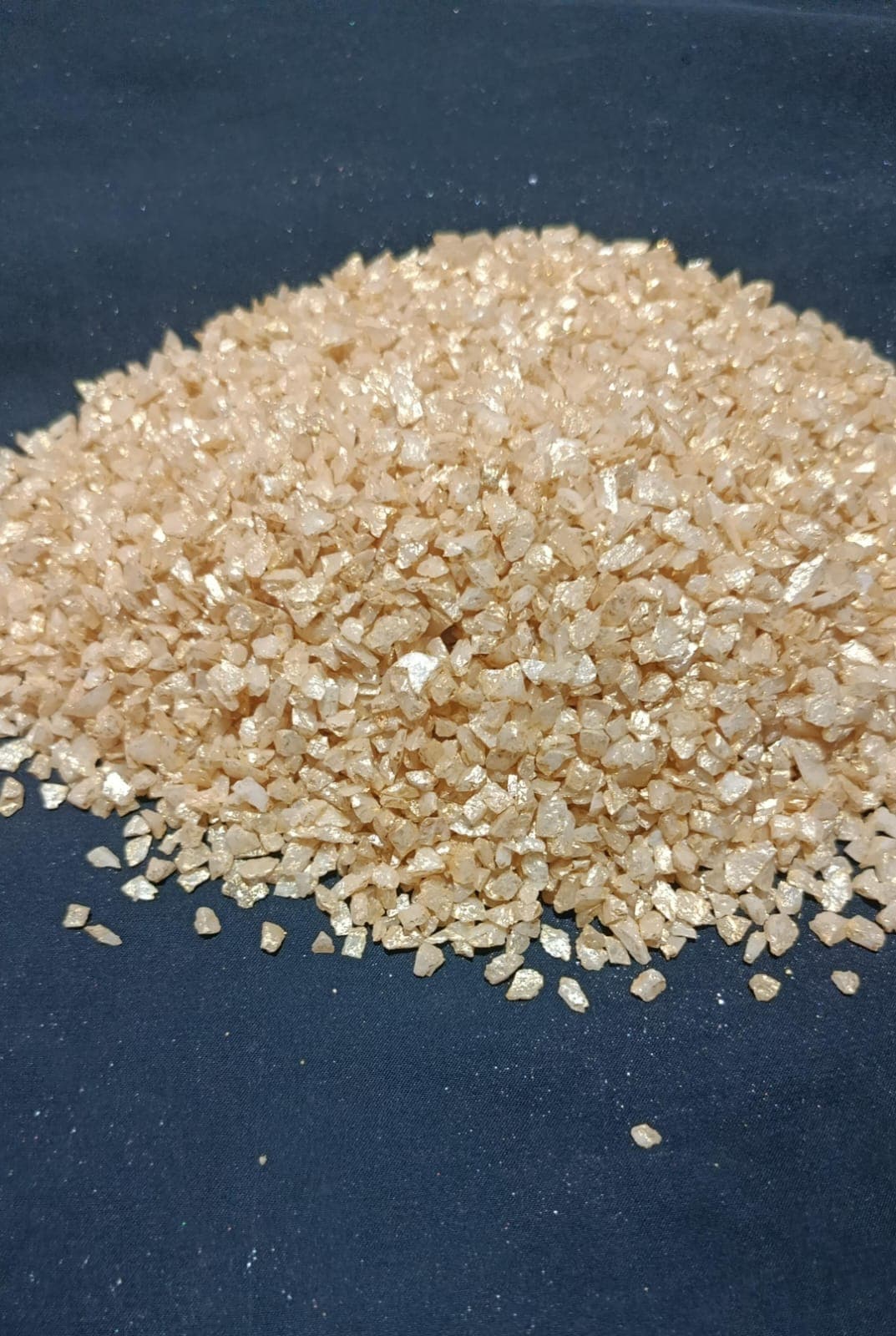 عبوة ريزن من احجار اللؤلؤ