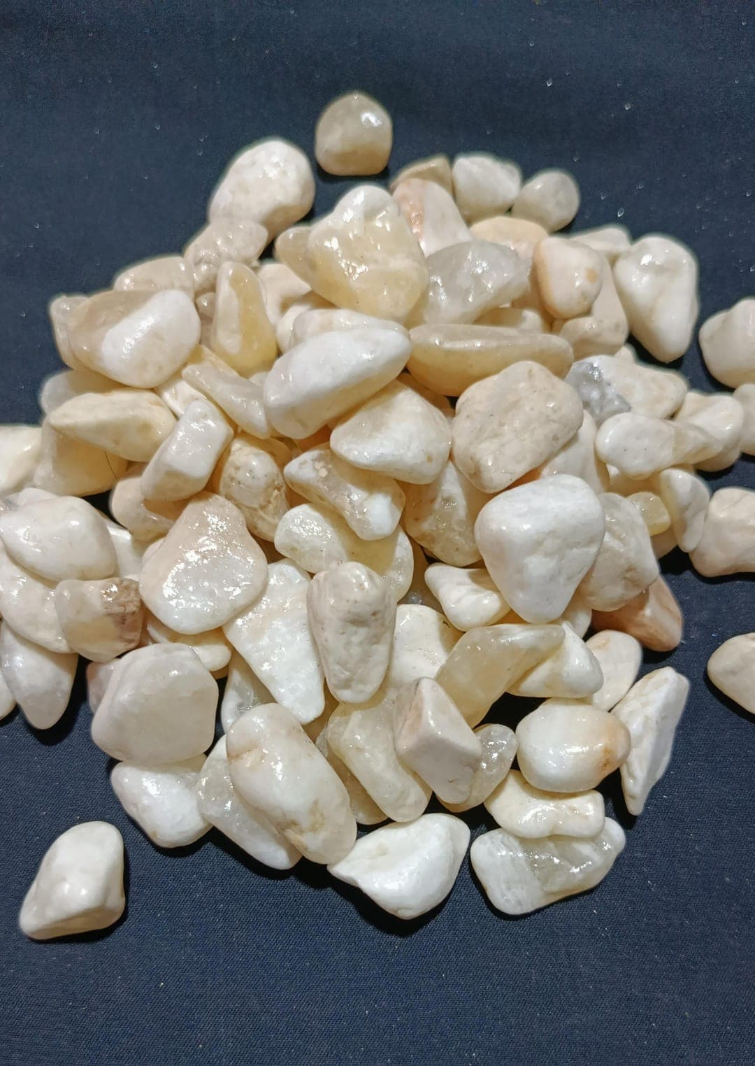 عبوة ريزن من احجار طبيعيه